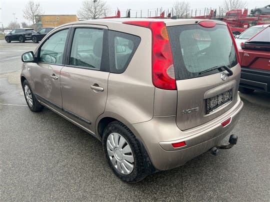 Nissan note 16 16v tekna 110hk 5d aut