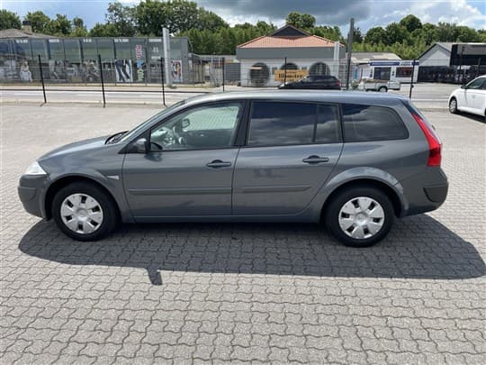 Renault megane touring 16 16v authentique 110hk stc aut